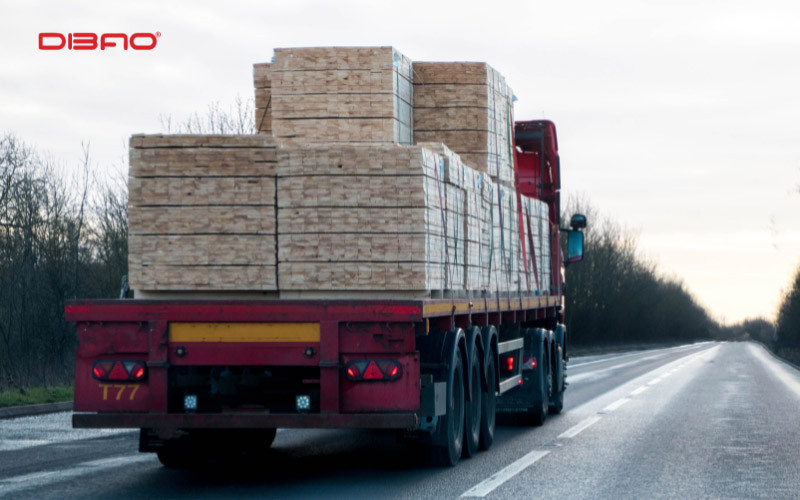 Chở hàng cồng kềnh phạt bao nhiêu? Cập nhật theo Luật mới